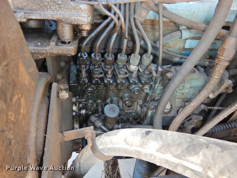 image for item DJ8324 1985 International 1954  pressure digger derrick truck