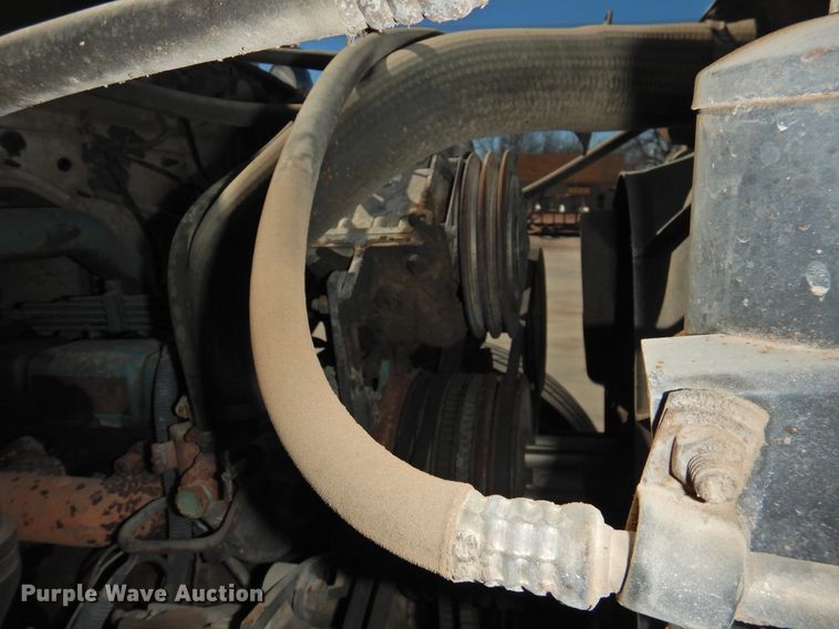 image for item DJ8324 1985 International 1954  pressure digger derrick truck