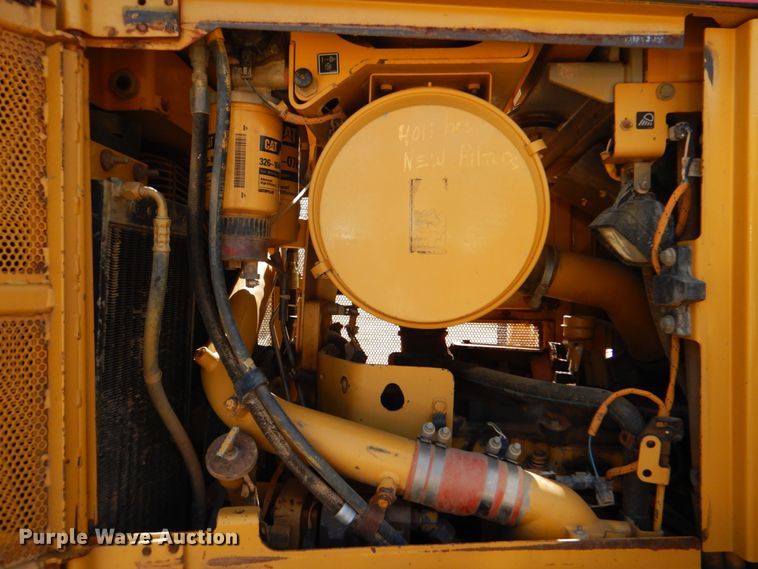 image for item DJ8671 2007 Caterpillar D6R XL Series III  dozer