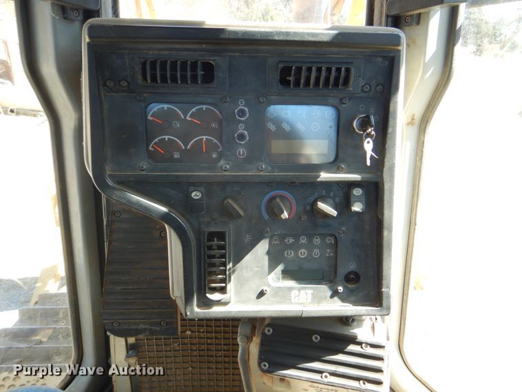 image for item DJ8671 2007 Caterpillar D6R XL Series III  dozer