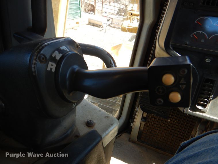 image for item DJ8671 2007 Caterpillar D6R XL Series III  dozer