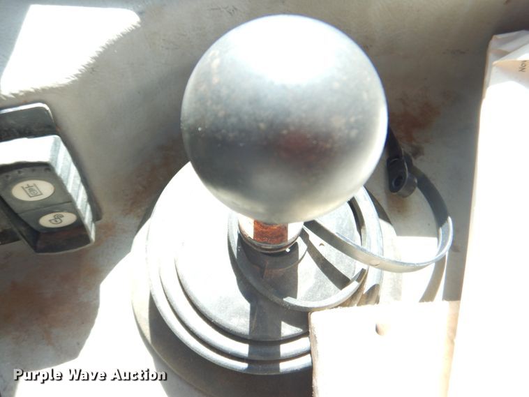 image for item DJ8671 2007 Caterpillar D6R XL Series III  dozer