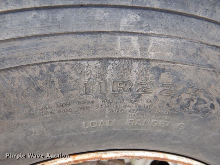 image for item DJ8694 2006 International 4400  pressure digger derrick truck