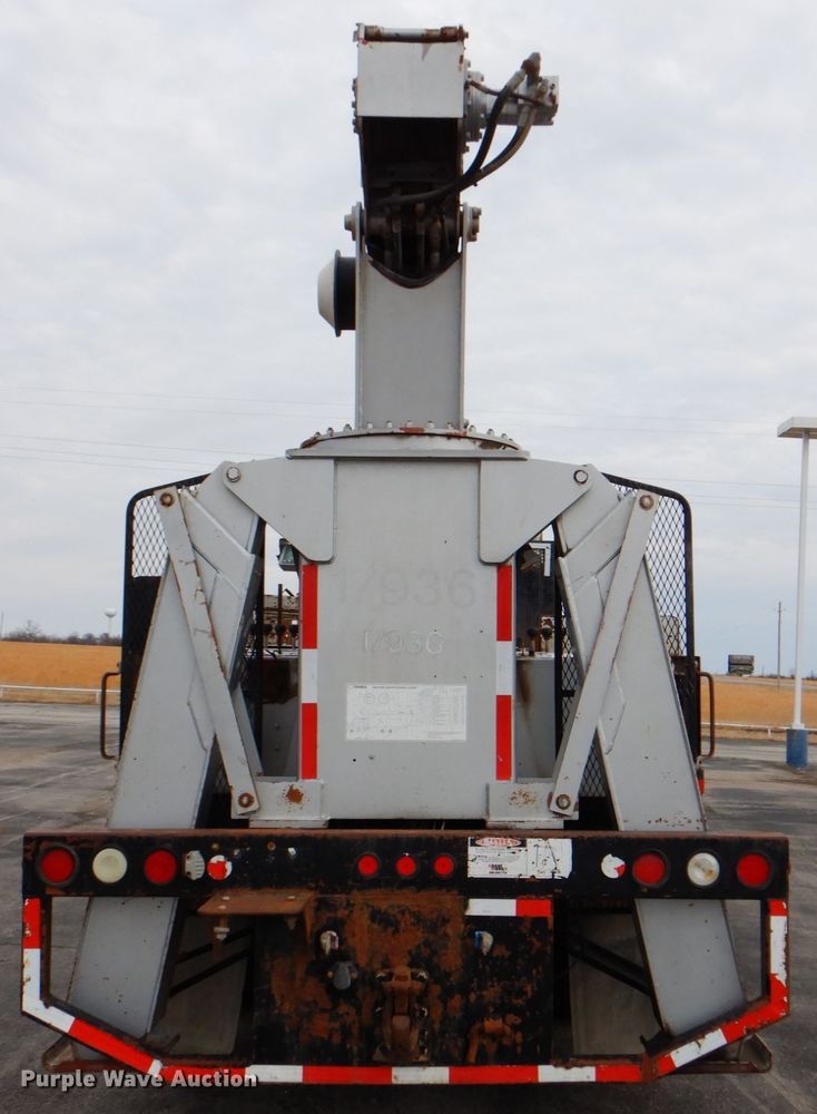 image for item DJ8695 2009 Western Star 4900SA  crane truck