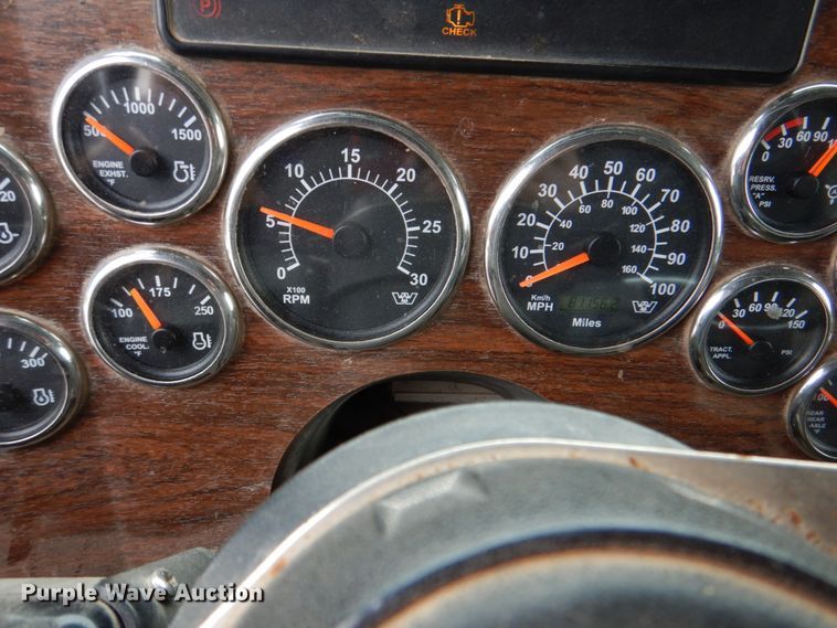 image for item DJ8695 2009 Western Star 4900SA  crane truck