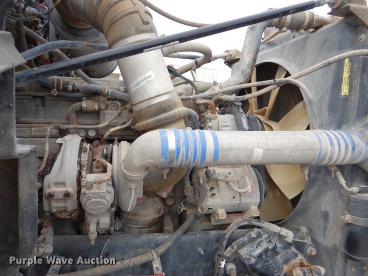 image for item DJ8695 2009 Western Star 4900SA  crane truck