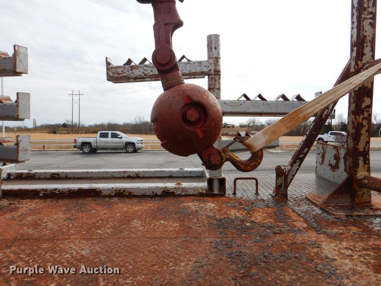 image for item DJ8695 2009 Western Star 4900SA  crane truck