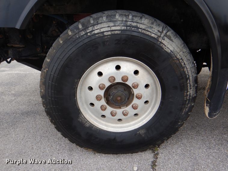 image for item DJ8695 2009 Western Star 4900SA  crane truck