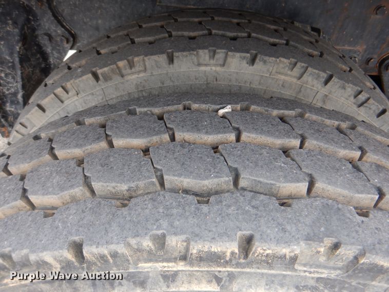 image for item DJ8695 2009 Western Star 4900SA  crane truck