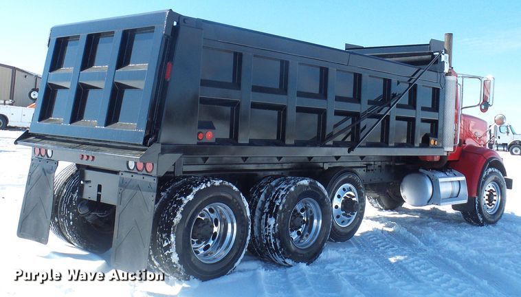 image for item DL0796 2007 Peterbilt 357  dump truck