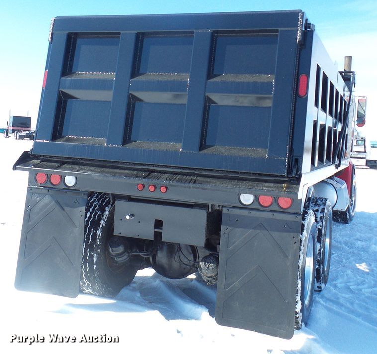 image for item DL0796 2007 Peterbilt 357  dump truck