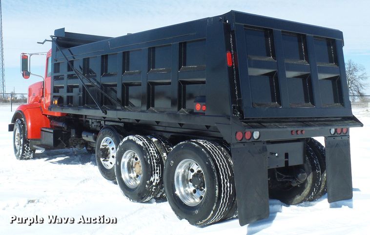 image for item DL0796 2007 Peterbilt 357  dump truck