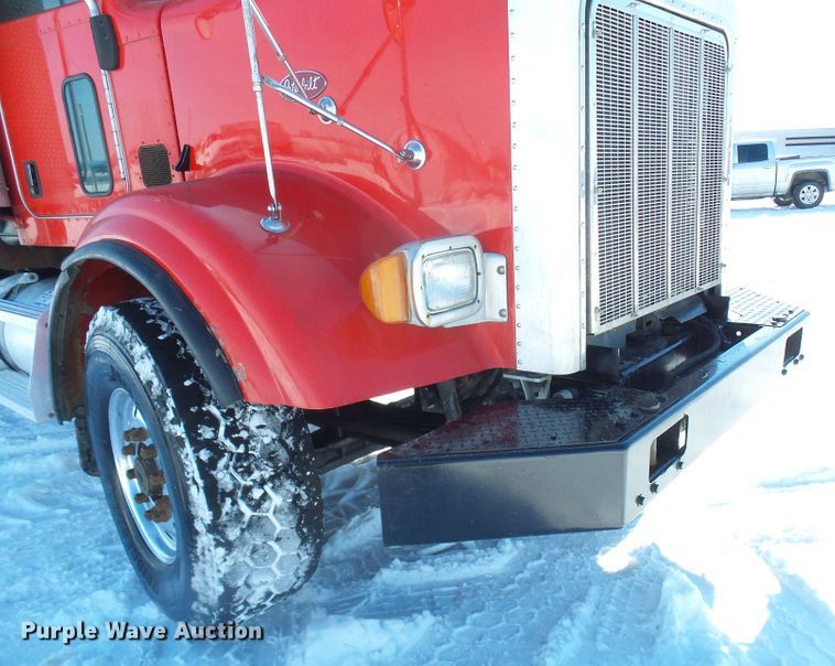 image for item DL0796 2007 Peterbilt 357  dump truck