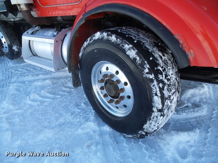 image for item DL0796 2007 Peterbilt 357  dump truck