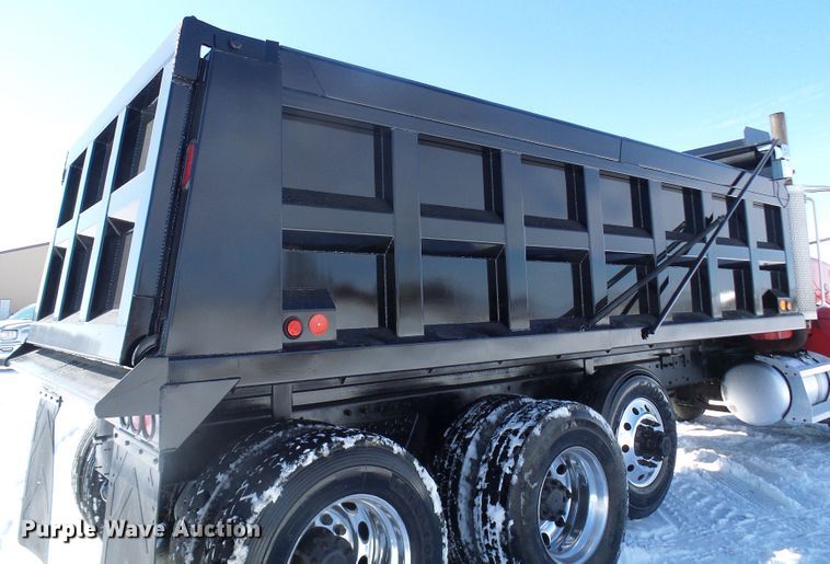 image for item DL0796 2007 Peterbilt 357  dump truck