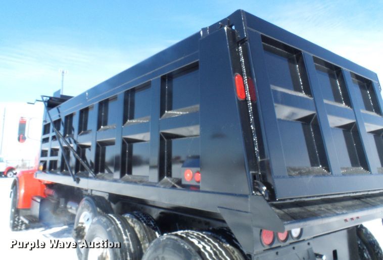 image for item DL0796 2007 Peterbilt 357  dump truck