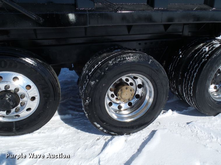 image for item DL0796 2007 Peterbilt 357  dump truck