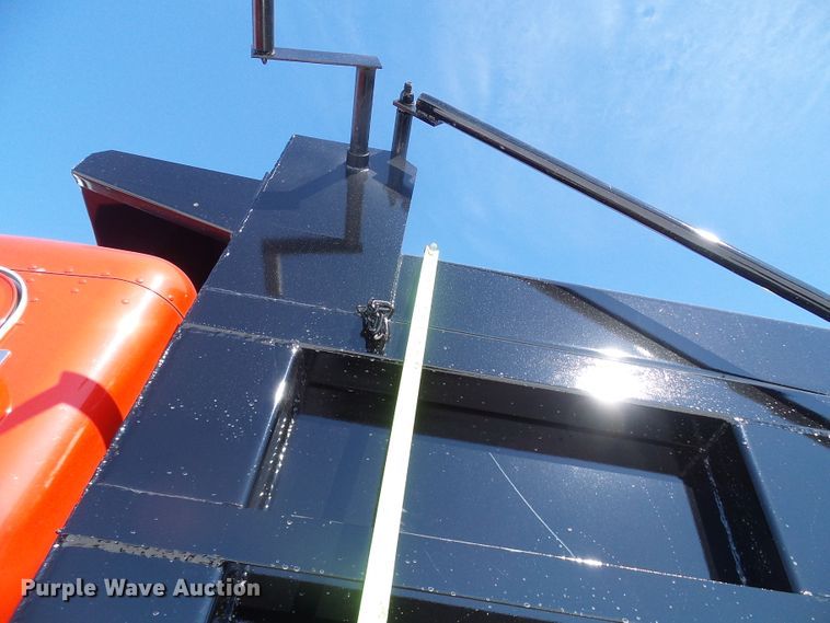 image for item DL0796 2007 Peterbilt 357  dump truck