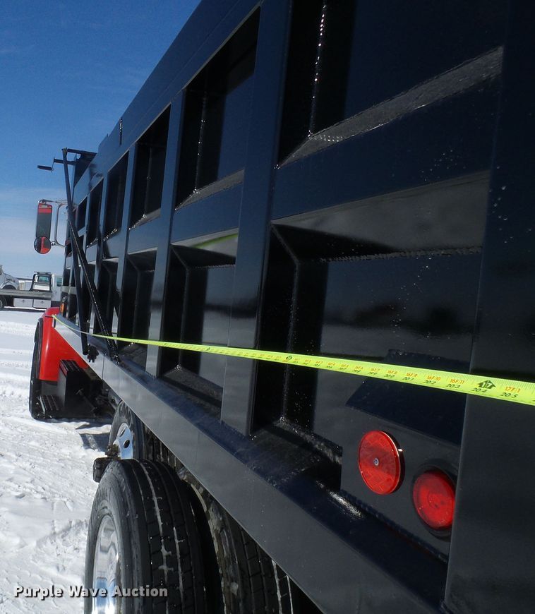 image for item DL0796 2007 Peterbilt 357  dump truck