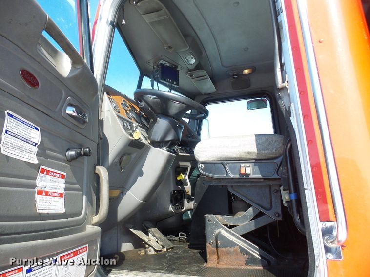 image for item DL0796 2007 Peterbilt 357  dump truck