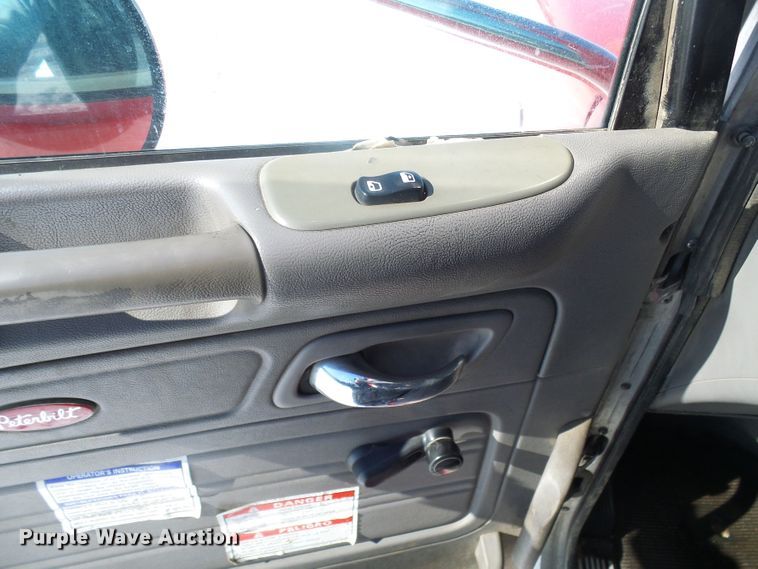 image for item DL0796 2007 Peterbilt 357  dump truck