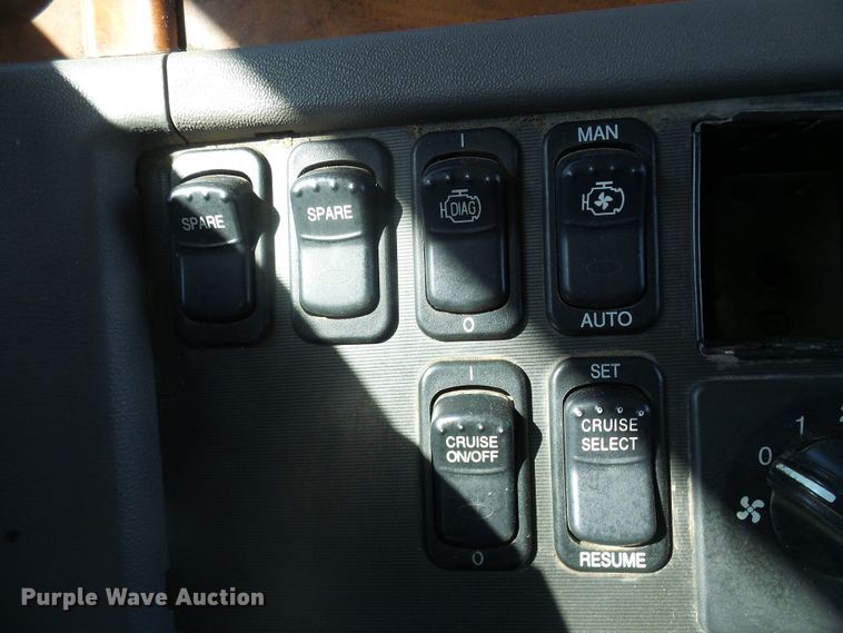 image for item DL0796 2007 Peterbilt 357  dump truck