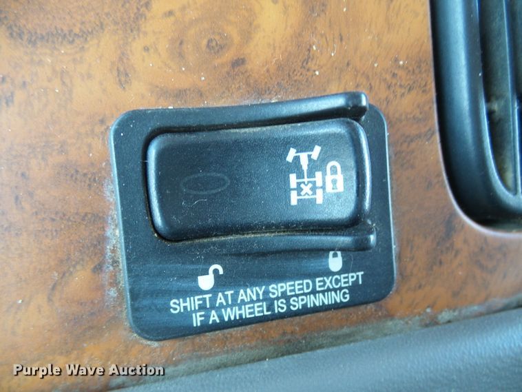 image for item DL0796 2007 Peterbilt 357  dump truck