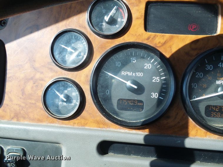 image for item DL0796 2007 Peterbilt 357  dump truck