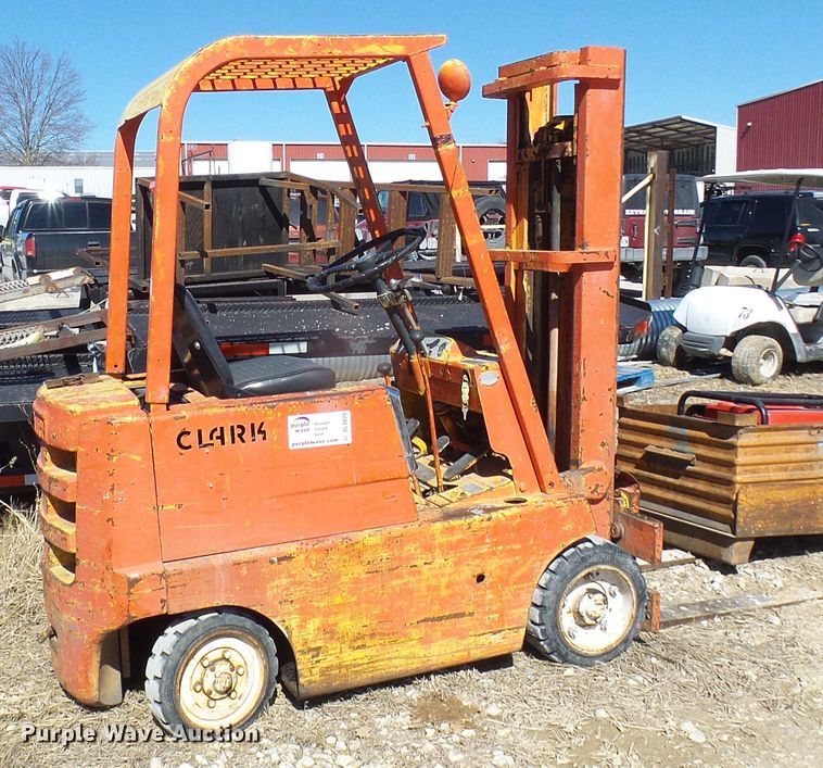 image for item DL0826 Clarklift  forklift