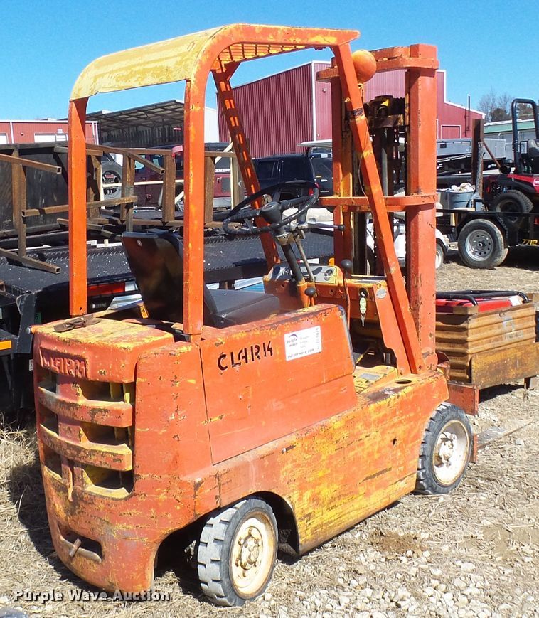 image for item DL0826 Clarklift  forklift