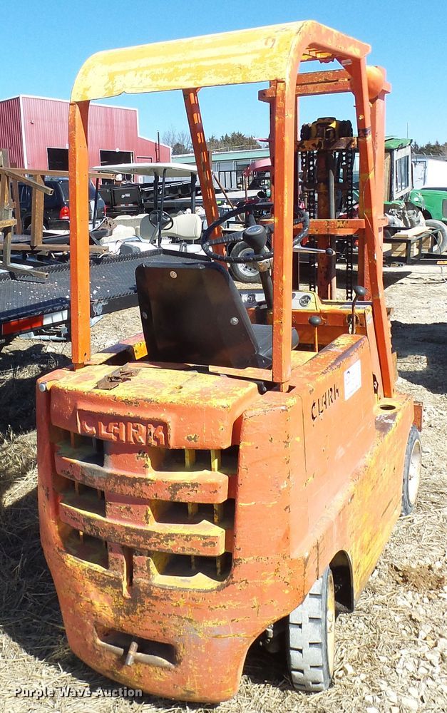 image for item DL0826 Clarklift  forklift