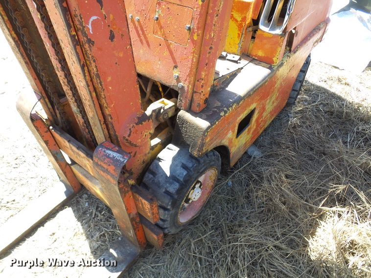 image for item DL0826 Clarklift  forklift