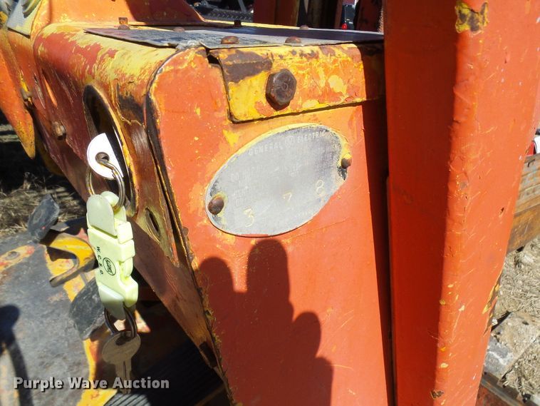 image for item DL0826 Clarklift  forklift