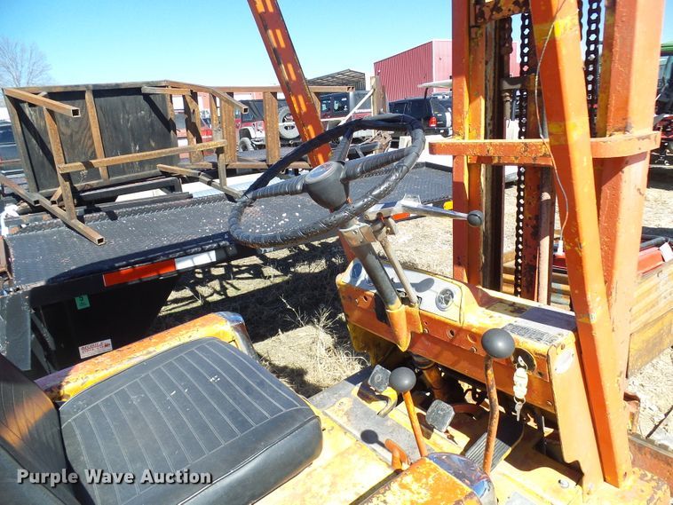 image for item DL0826 Clarklift  forklift