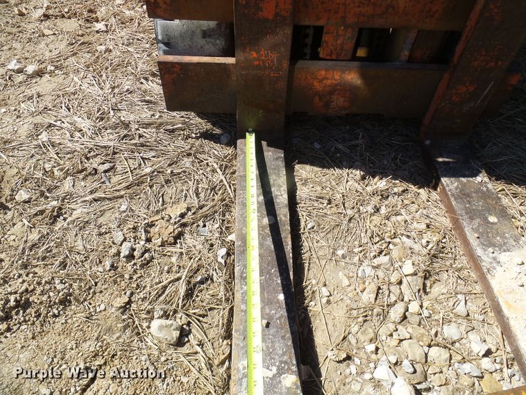 image for item DL0826 Clarklift  forklift