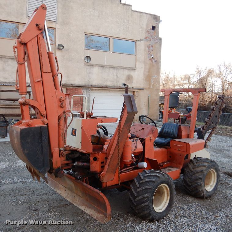 image for item DL2113 Ditch Witch R40  trencher