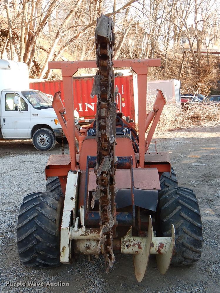 image for item DL2113 Ditch Witch R40  trencher
