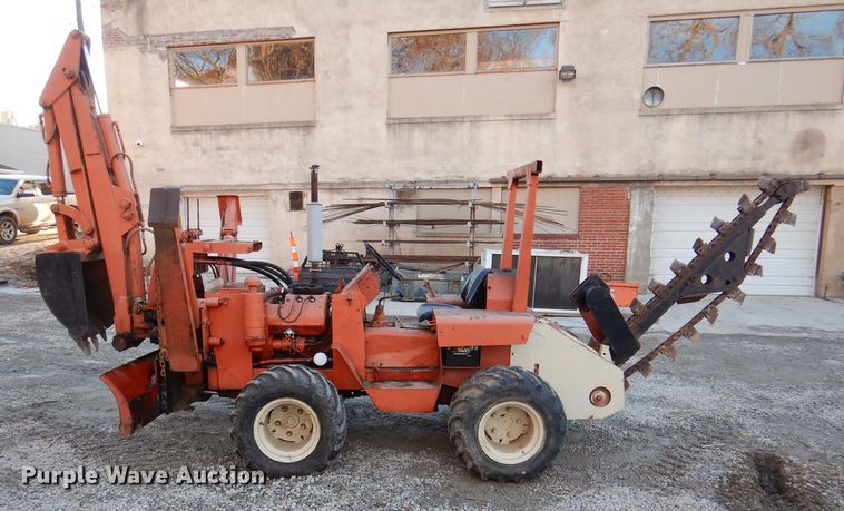 image for item DL2113 Ditch Witch R40  trencher