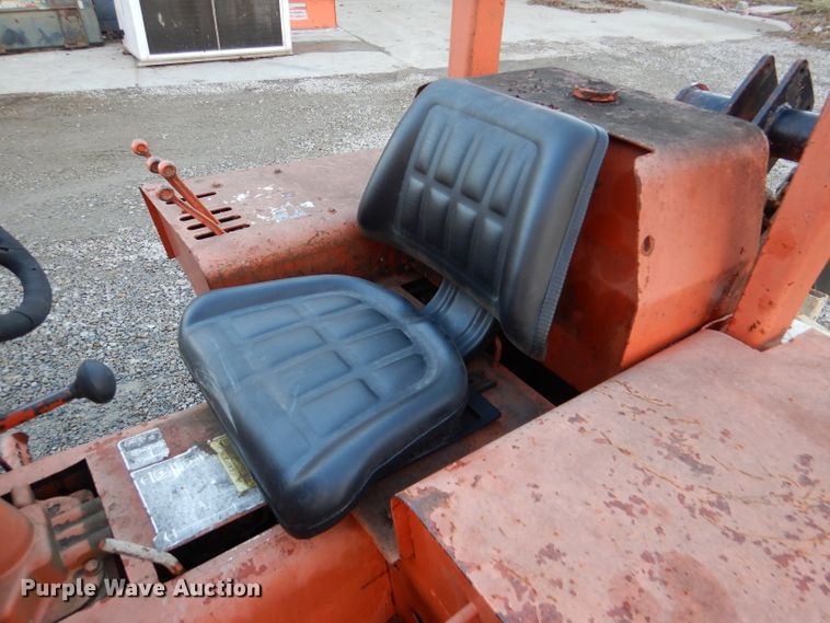 image for item DL2113 Ditch Witch R40  trencher