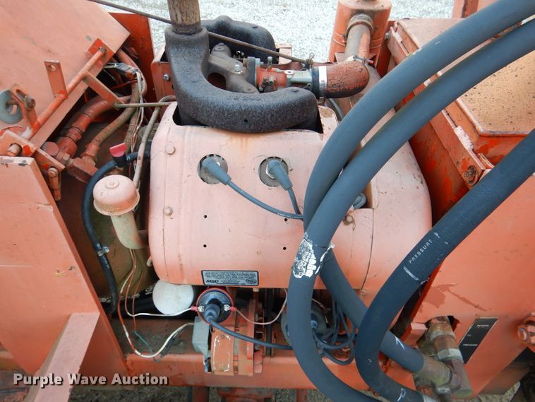 image for item DL2113 Ditch Witch R40  trencher