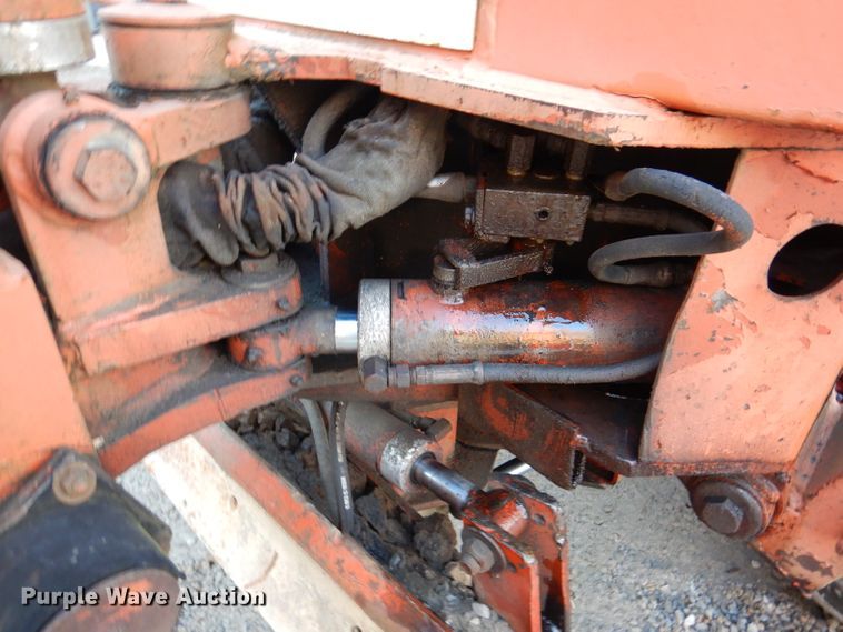 image for item DL2113 Ditch Witch R40  trencher