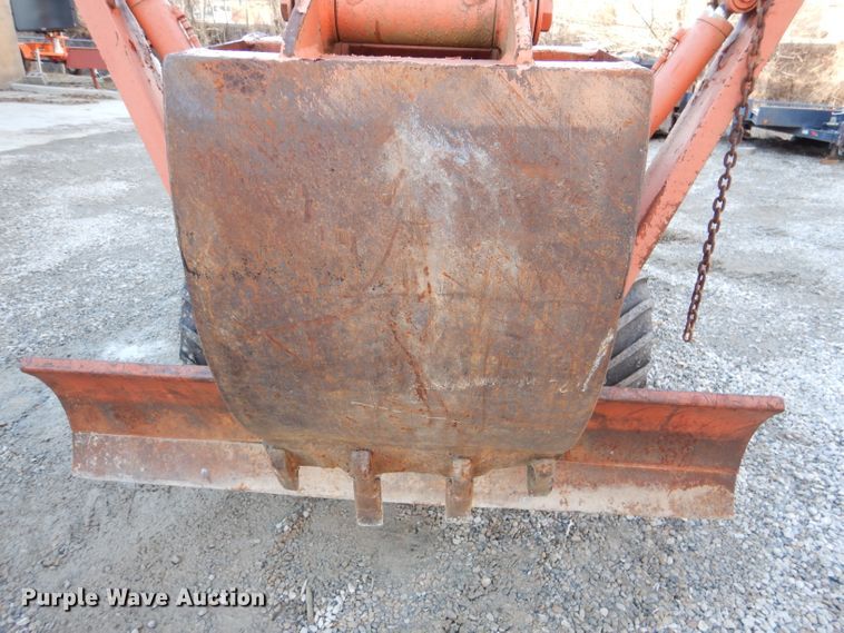 image for item DL2113 Ditch Witch R40  trencher