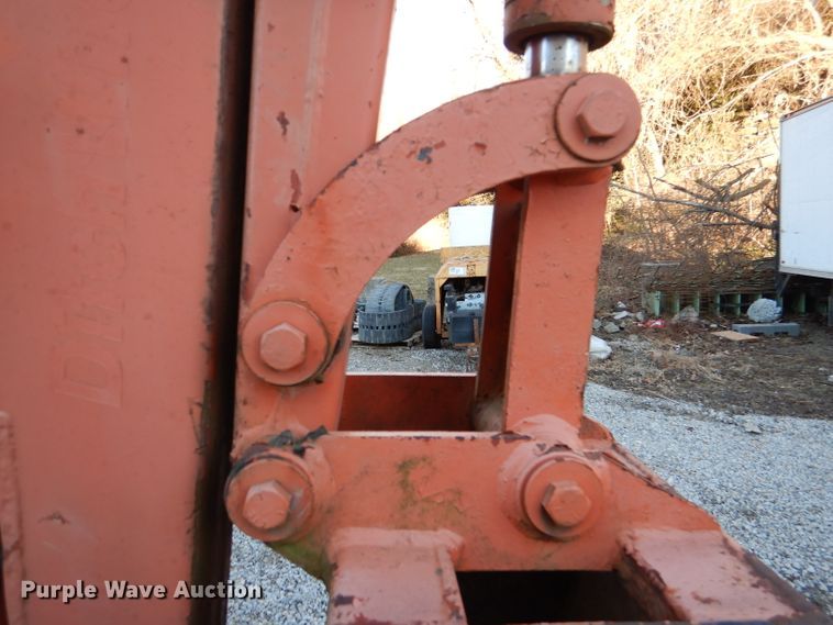 image for item DL2113 Ditch Witch R40  trencher