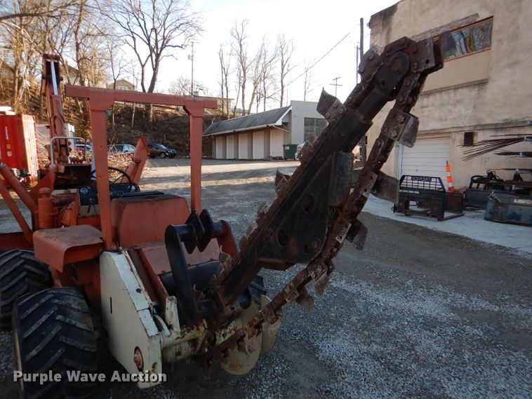 image for item DL2113 Ditch Witch R40  trencher