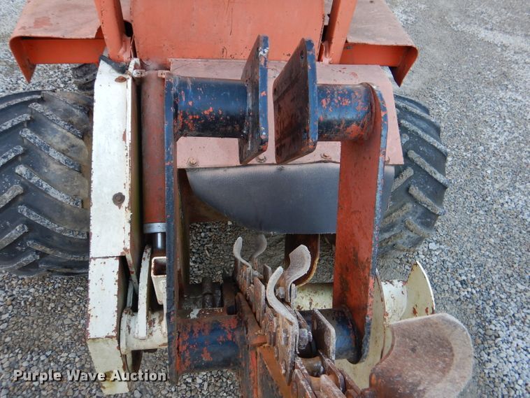 image for item DL2113 Ditch Witch R40  trencher