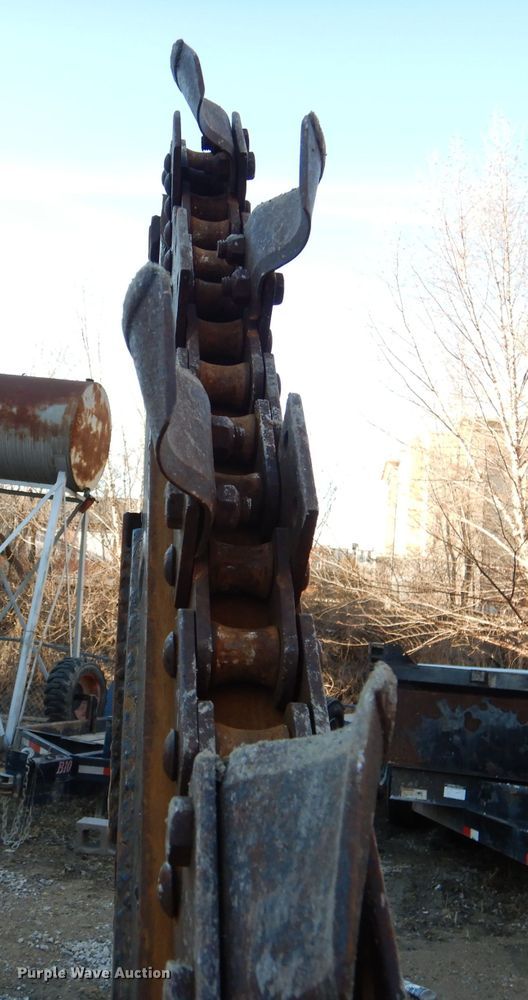 image for item DL2113 Ditch Witch R40  trencher