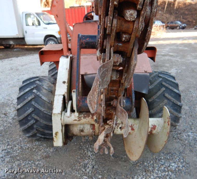 image for item DL2113 Ditch Witch R40  trencher