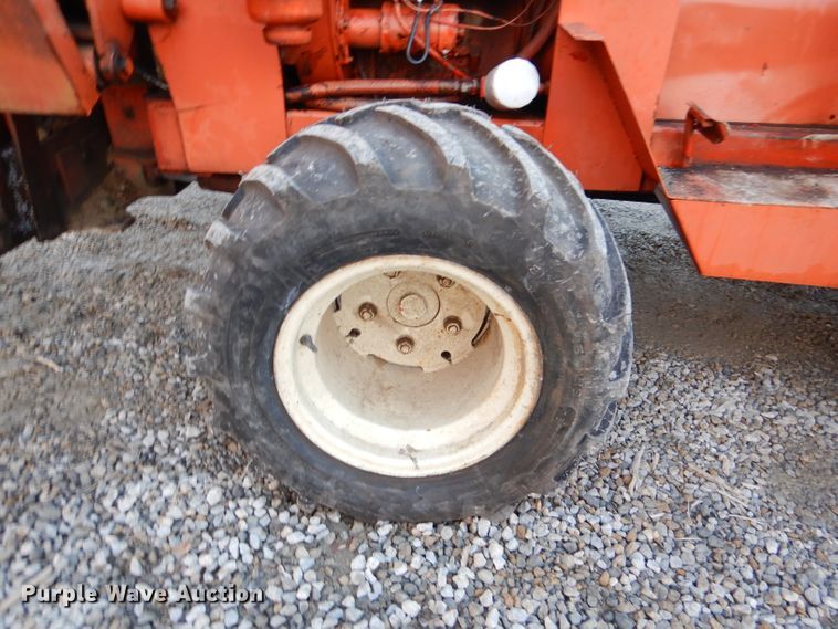 image for item DL2113 Ditch Witch R40  trencher