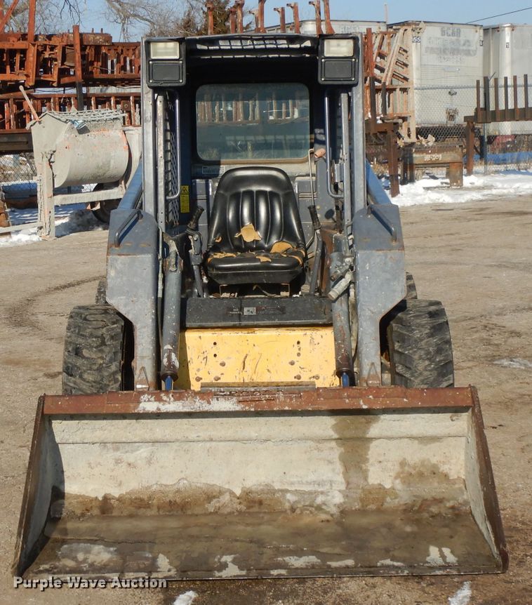 image for item DL2139 1999 New Holland LS170  skid steer loader