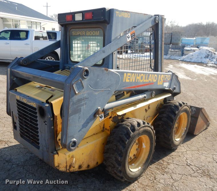 image for item DL2139 1999 New Holland LS170  skid steer loader